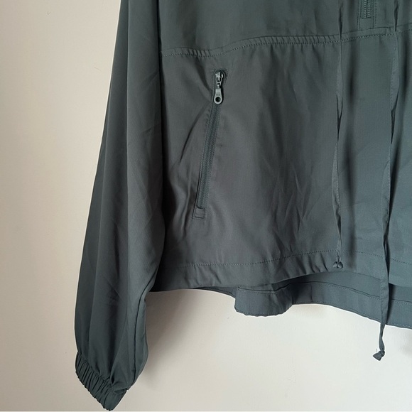 girlfriend collective Hummingbird Half Zip Windbreaker Jacket Moss Green - Picture 10 of 15